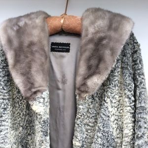 Lambs wool coat w/mink collar